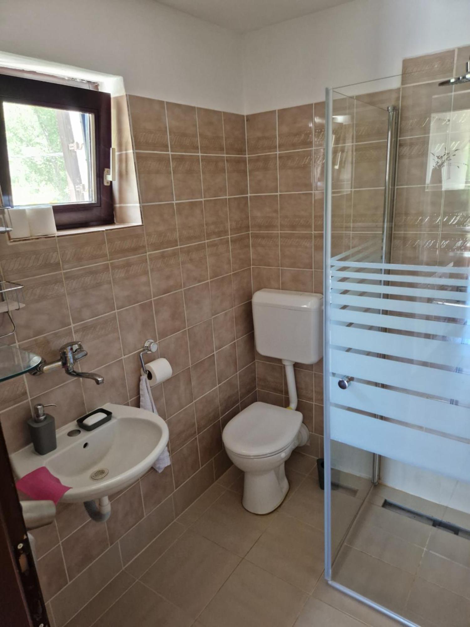 Apartment Buric Županje Eksteriør billede